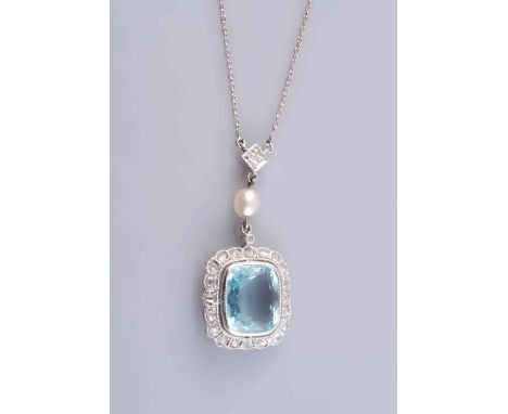 AN AQUAMARINE AND DIAMOND PENDANT, circa 1910-1920, the cushion cut aquamarine millegrain set within a surround of twenty old