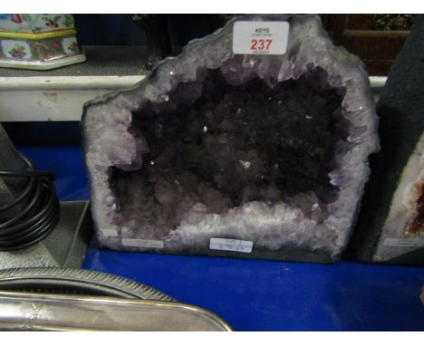 LARGE AMETHYST GEODE