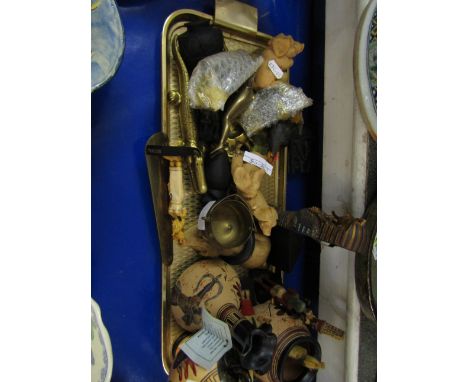 TRAY CONTAINING MIXED PIG ORNAMENTS, CROCODILE NUTCRACKER ETC
