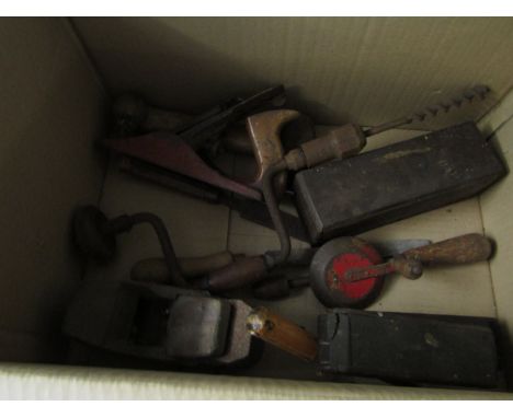 BOX OF VINTAGE TOOLS, PLANES ETC 