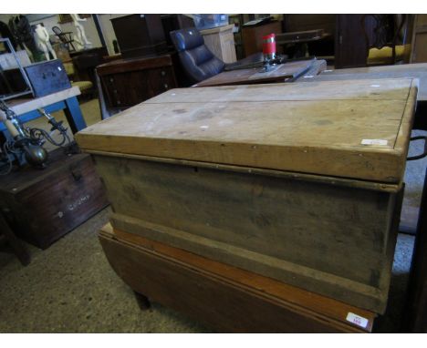 PINE FRAMED TOOL TRUNK 