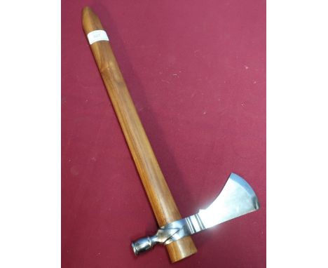North American Indian Tomahawk Peace Pipe 