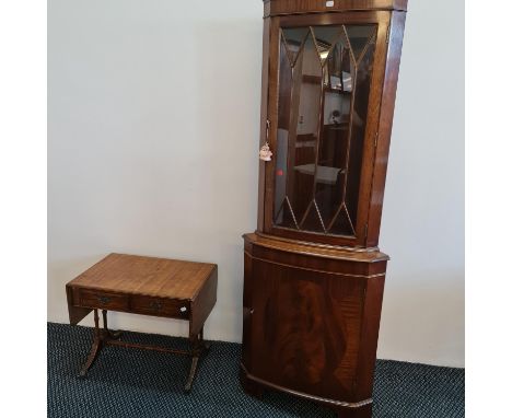 A small reproduction mahogany sofa table together with a D-end dining table, glazed front corner unit and bookshelf. IMPORTAN