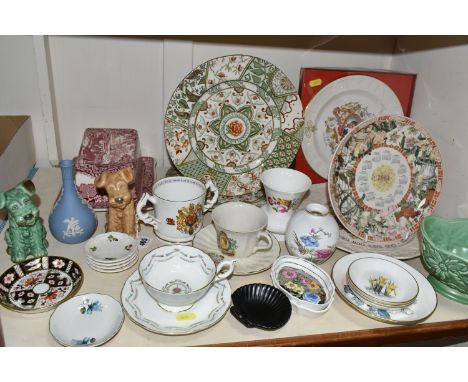 A GROUP OF CERAMICS, to include two Sylvac terriers in green and brown, model no 1378, height 12cm, a Coalport teacup and sau