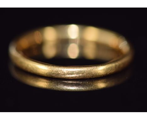 A 22ct gold wedding band / ring, 2.4g, size K