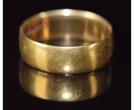 A 22ct gold wedding band / ring, 6.2g, size R