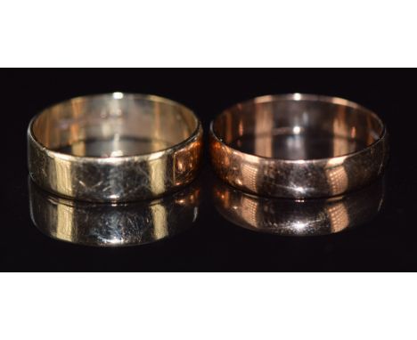Two 9ct gold wedding bands / rings, 3.2g, size J/K