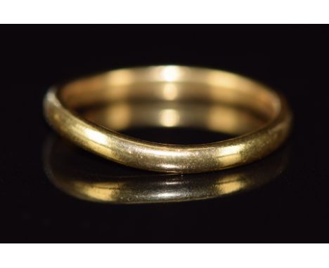 A 22ct gold wedding band / ring, 2.6g, size K