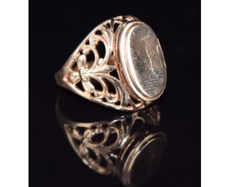 A 14ct rose gold ring with pierced detail, 5.3g, size O&nbsp;