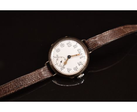 Unnamed silver gentleman's wristwatch with subsidiary seconds dial, luminous hands, Arabic numerals, white enamel dial and un