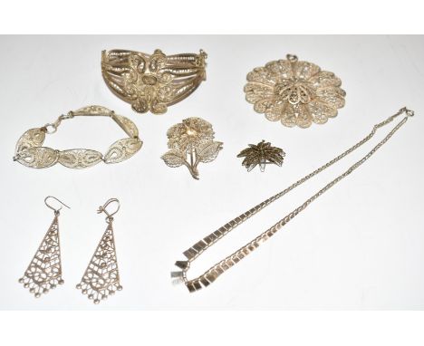 A collection of filigree jewellery including bangle, pendant, brooch, etc&nbsp;