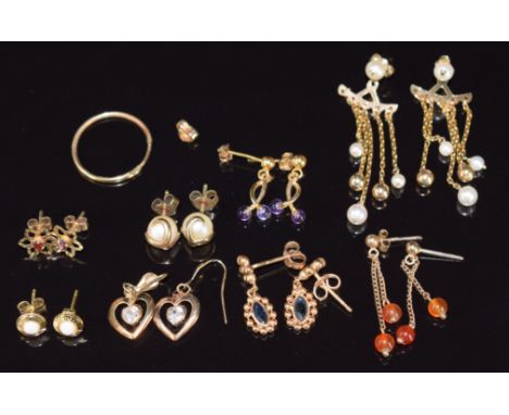 Eight pairs of 9ct gold earrings including sapphire, pearl, etc, 9.7g