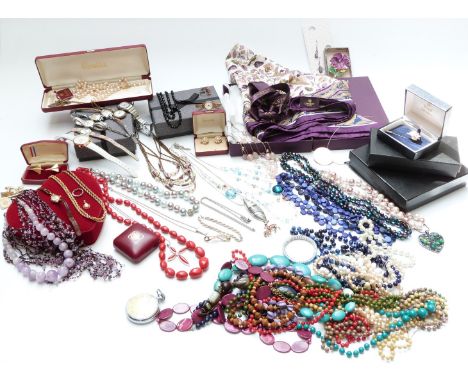 A collection of costume jewellery including 9ct gold watch, amethyst necklace, vintage watches, silver rope twist bracelet, 9