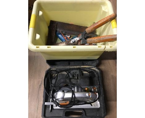 A TITAN CIRCULAR SAW AND A BOX OF TOOLS WITH DRILL ETC