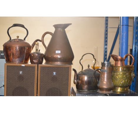 ASSORTED COPPER AND BRASS WARE, VARIOUS JUGS, PLANTER ETC     