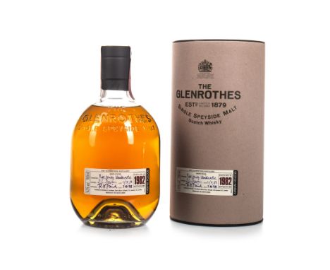 GLENROTHES 1982 Single Malt Scotch Whisky Bottled 1999. 700ml, 43% volume, in tube.
