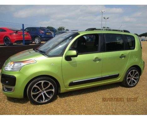 Make &amp; Model: Citroen C3 Picasso ExclusiveDate of Reg: AP10 HVMColour: Greencc: 1560MoT: 12-08-2021Fuel Type: DIESELMilea