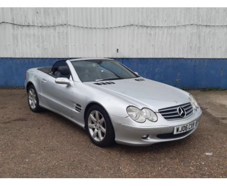 Make &amp; Model: Mercedes SL 350 AutoDate of Reg: WJ06 CXRColour: Silvercc: 3724MoT: 23-06-2022Fuel Type: PETROLMileage: 87K