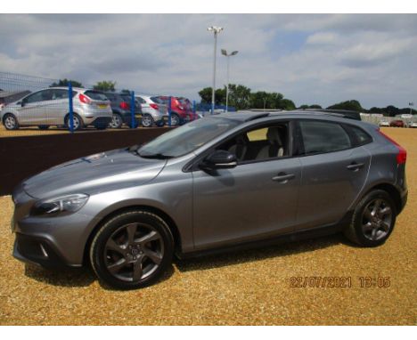 Make &amp; Model: Volvo V40 Cross Country LUXDate of Reg: BK64 VPEColour: Greycc: 1560MoT: 28-06-2022Fuel Type: DIESELMileage