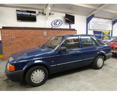 Make &amp; Model: Ford Escort LDate of Reg: F227 SVWColour: Bluecc: 1297MoT: 12-01-2022Fuel Type: PETROLMileage: 54KTransmiss