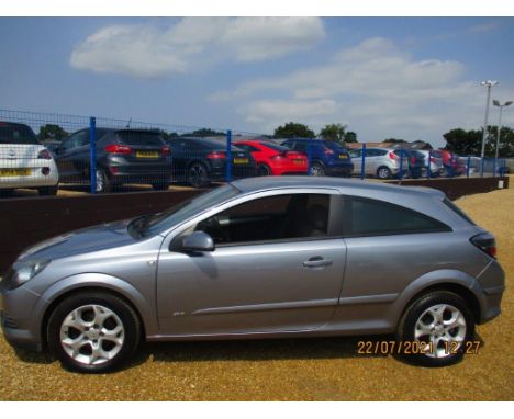 Make &amp; Model: Vauxhall Astra SXiDate of Reg: YP56 MHUColour: Silvercc: 1598MoT: 06-08-2021Fuel Type: PETROLMileage: 79kTr