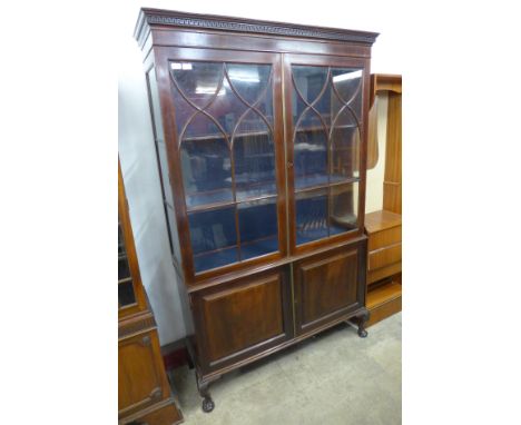 An Edward VII Chippendale Revival mahogany display cabinet 