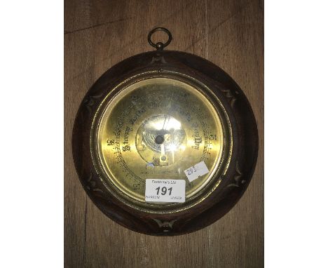 ROUND WALL BAROMETER