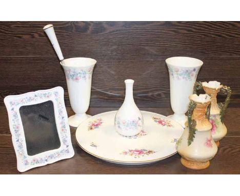 LOT OF MODERN WEDGWOOD CERAMICS
including vases; also including a Royal Worcester cake plate base 