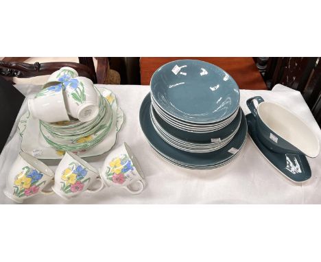 An Art Deco part tea set by Foley, 19 pieces; 10 pieces of Poole dinnerware 