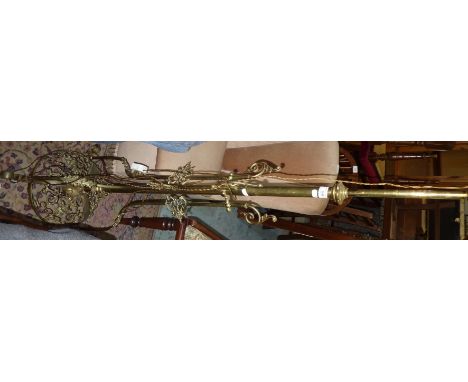 Late Victorian brass adjustable height lamp 