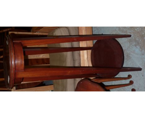 Two tier mahogany jardiniere, two Black Sheep Ale complement holders and a lamp  