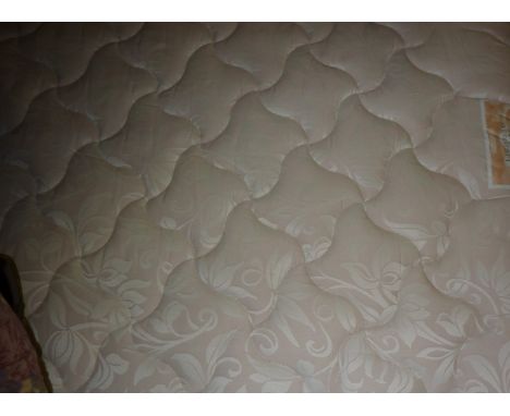 Double bed mattress 