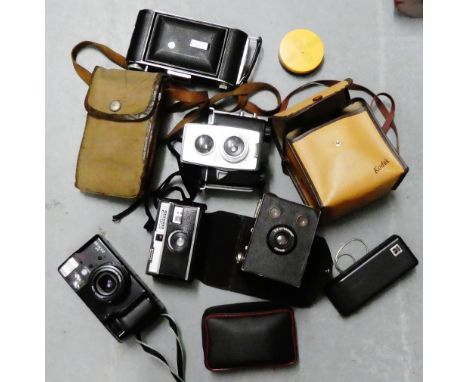 Carton of vintage cameras etc., (a lot) 