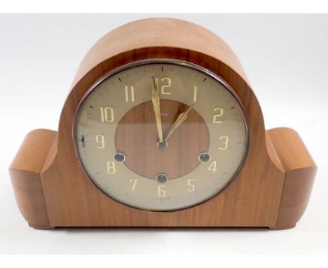 A vintage Smiths mantel clock 