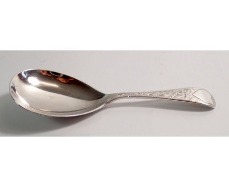 A silver caddy spoon with engraved decoration, Birmingham 1910, 26g