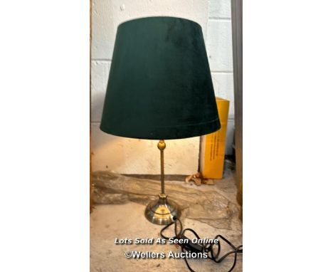 D TABLE LAMP WITH SHADE