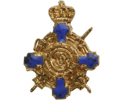 Officer 's Cross with Swords, 2nd Model (1938). Breast Pin, 13x10 mm, Copper gilt, reverse fixation with 2 pins. Mint state a