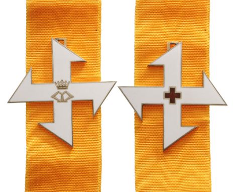 1st Class, 1st Model. Breast Badge, 51 mm, gilt Silver, on obverse red cross, on reverse the cipher of Queen Maria, original 