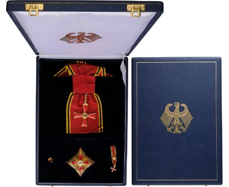 Grand Cross Set, instituted in 1951. Sash Badge, 66x59 mm, gilt Silver, both sides enameled, central medallion gilt silver, o