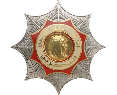 Grand Cross Star, 1st Class, instituted in 1976. Breast Star, 82 mm, Silver, center GOLD, hallmarked "925", maker's mark "177