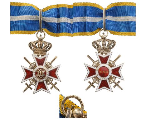 Commander 's Cross, 2nd Model (1938), for Military in Time of War. Neck Badge with Swords, 65x41 mm, Silver, hallmaked "SILBE