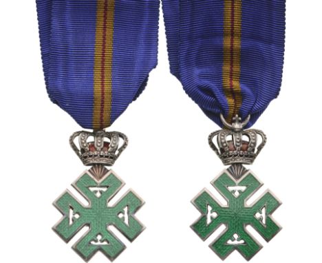 Knight`s Cross. Breast Badge, Silver, emerald green enamelled, the inside of crown red enamelled, with original suspension ri