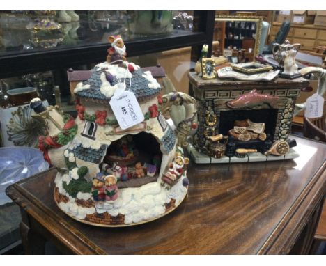 LOT OF NINE COLLECTOR'S MODEL TEA POTS, comprising Teddy Bears' Picnic, 27cm long, China Market Stall, Farmhouse Dresser, Mar