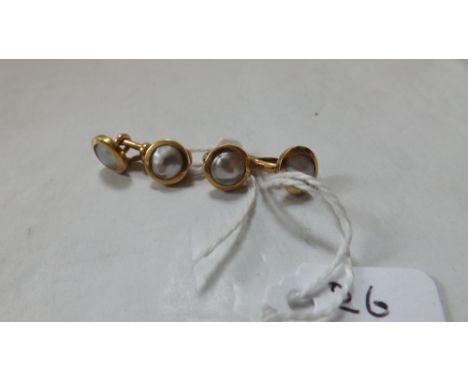 Pair gold and pearl cufflinks 7g inc     