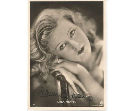 Lilian Harvey signed 5x4 vintage photo. 19 January 1906] - 27 July 1968 was an Anglo-German actress and singer, long based in