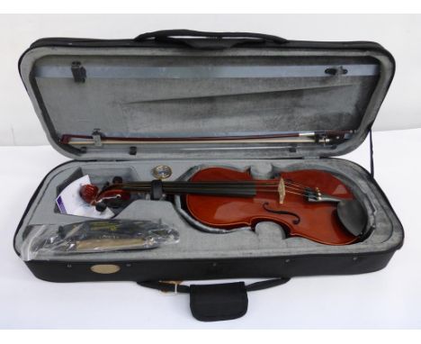 * A Stentor Conservatoire Viola 15.5 in bespoke Stentor hard case (RRP £373)