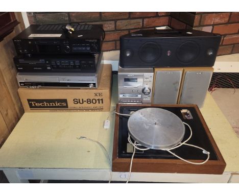 A selection of 1980s/90s Hi-Fi separates, to include a Sony minidisc recorder MDS-302, a Philips compact disc player CD460, a