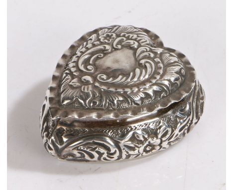Victorian silver trinket box, Birmingham 1898, maker&nbsp;Cornelius Desormeaux Saunders &amp; James Francis Hollings (Frank) 