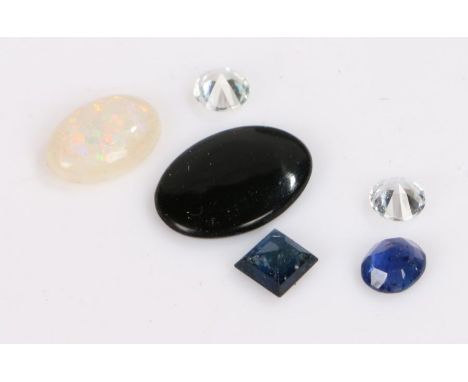 Collection of stones, one opal 10mm together with other glass stones (7)