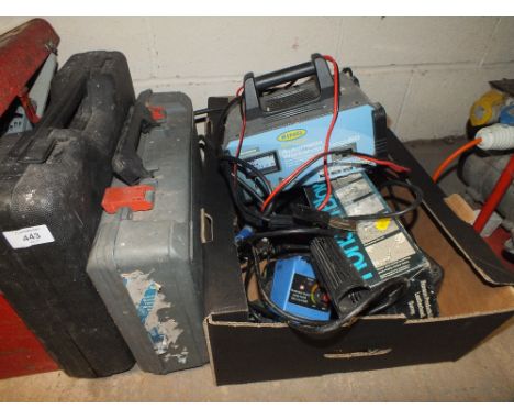 A QUANTITY OF TOOLS TO INCLUDE A CASED BOSCH DRILL